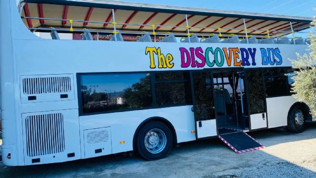 WHEEL CHAIR FRIENDLY VEHICLE